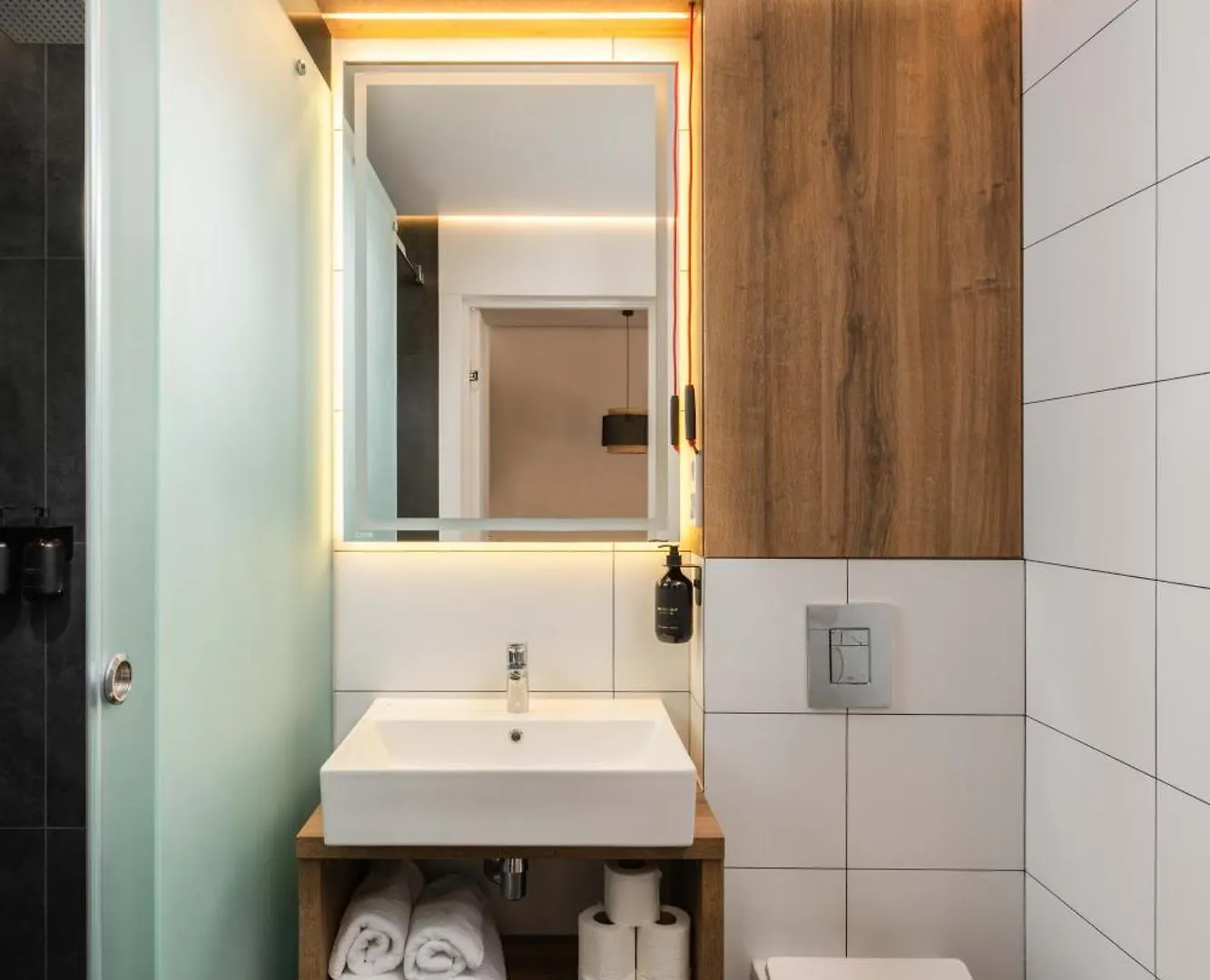 Lumen Living Hotel Kyiv